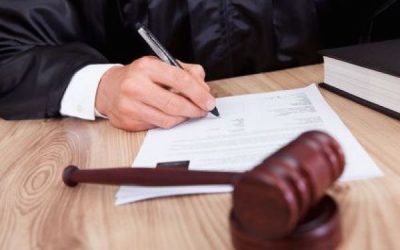 Devis signé par un artisan : peut-il être annulé ? Valeur et implications juridiques